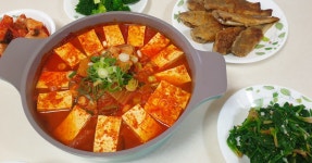 돼지고기 듬뿍넣은 김치찌개 레시피