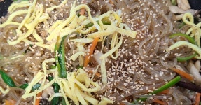 오이가 오독오독 씹히는 잡채