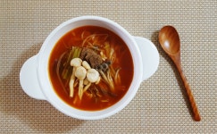 [버섯소고기육개장 끓이는 법]우리품종 경기버섯 백선 곤지7호와 함께한 얼큰한 국물 요리