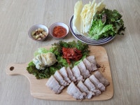 김치랑 고기 꿀조합 삼겹살수육,백김치와 명태회무침  김치랑 고기 꿀조합 삼겹살수육,백김치와 명태회무침