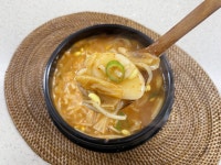 아침식사로 또는 속풀이 해장국으로 좋은 콩나물 김치국밥