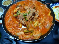 뜨끈한 묵은지 감자탕 사먹는 것 보다 맛있게 만들기