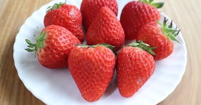 딸기 이쁘게 담아내기~과일깍기