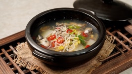 [제철요리] 콩나물 굴국 뜨끈한 굴국밥 시원하게 끓이는 법