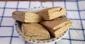 귀리로 담백한 스콘 만들어 보세요.