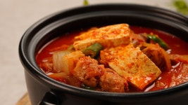 [만개백과] EP. 49 한국인이 사랑하는 돼지고기 김치찌개