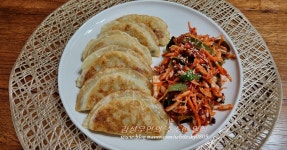 매콤새콤달콤 맛있는 비빔만두 / 야식, 간식 둘 다 좋은 메뉴
