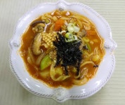 얼큰하고 감칠맛 최고의 장칼국수