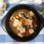 두부 된장찌개 맛있게 끓이는 법 10분 요리 버섯 된장찌개 레시피 저녁메뉴로 추천