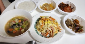 아들 아침밥상 6일 차, 우렁된장찌개와 양배추계란볶음