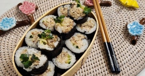비린내는 잡고 고소함 높인 고등어 김초밥 고등어김밥 만들기 등푸른생선요리