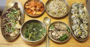 오늘은 뭘 먹지? 우리 집 휴일밥상