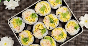 좀더 건강하고 맛있는 김밥 만들기 오이 크래미 계란 김밥 소풍 도시락