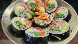 봄소풍 떠나볼까요? 봄나물 김밥