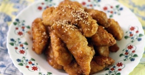 치킨텐더와 허니 소스의 환상적인 만남