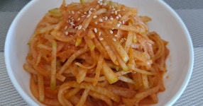 시원 달달한 겨울무로 고급 한정식 무생채 만들기