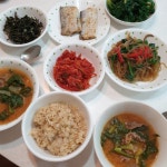 소고기 넣어 만든 시금치 된장찌개 된장국 아침밥상