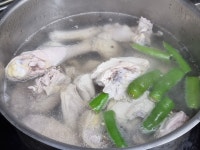 여름보양식 닭한마리 칼국수와 영양가득 부추무침