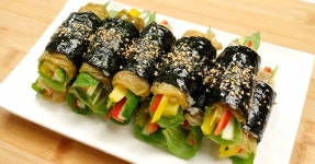 묵은지김밥 불없이 왜 이제야 해봤지? 묵은지에 야채 돌돌 말았더니 난리 났어요