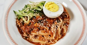 [김치비빔국수] 많은 시도 끝에 정착한 레시피