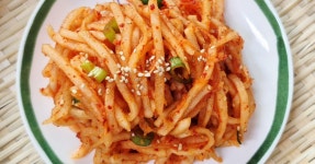 여름 무생채 만들기 새콤아삭 식초 넣은 무생채 양념 레시피