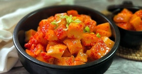 찹쌀풀 없이 10분 만에 깍두기 담그는법