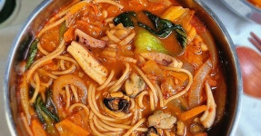 10분완성 초간단 원팬 해물짬뽕 ! 국물이 끝내줘요 10분완성 초간단 원팬 해물짬뽕 ! 국물이 끝내줘요 