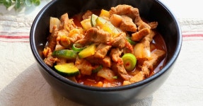 돼지짜글이 레시피 | 감자 없이 더 가볍게 끓이는 돼지고기찌개