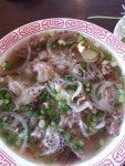 어젠 벼루다먹은 월남국수먹고왔네요.맛도최고 .빠질수없는 스프링롤까지..ㅎㅎ 날씨가 화창한 봄날이라서. 여기저기 구경하고...꼬마~모모랑...