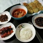 밑반찬이랑 두부찌개 만들어봤어요ㅋㅋ 혼자먹는 밥상이지만 든든하게! 