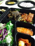 귀차나서 본도시락 시켜먹었어요ㅎ배달도 되서 편하고 맛도 있네요! 