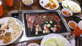 저녁은착한돼지가서배부르게먹고간단히소주한병하고왔어요~ 