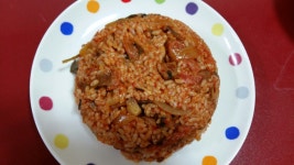 오늘 저녁요~~^^ 두부김치 묵꼬 남은거랑 찬밥 처리ㅋㅋ 홍합 멱국~ㅋㅋ 전..속이 안조아서 멱국만요~~ 