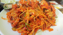 좋은사람들과의 만남❤❤❤ 조카보느라 방콕하는 지락이를 위해 오빠.언냐들이 왔어요 ㅎㅎ 맛난 해물찜과 힘내라구 전복까정💪💪💪 2차는... 