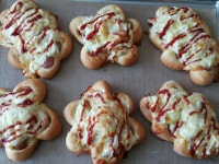 소시지빵~~~ 울아이들이가장사랑하는빵~~~ 홈베이킹을하는이유는 최고급재료로아낌없이재료팍팍넣고만들기~~~ 울아이들에게건강한먹거리를먹이... 