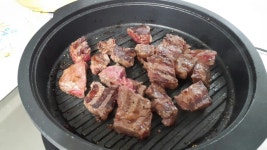 울 아들도 환절기 알러지비염과 시험스트레스로 겹쳐 많이 피곤해... 2.양상추..민들레.오이.새송이.느타리버섯. 3.밑반찬 4.오색 비빔국수..오색... 