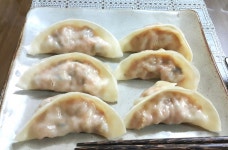 이통, 저통에 흩어져있는 김치들 모두모아서 밀가루 보자기에 싸면 맛난 만듀~~~^^ 힘은 들어두, 가족들 입에 쏘옥~ 들어가는거보면 정말... 