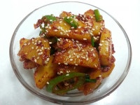 오늘은 다유기농~♡ 어제 친정갔다죠ㅋ울엄마 예쁜밭에서 고추 오이 가지 꽈리고추등등 따오구 감자도캐오궁ㅋ 유기농 반찬이네용 울엄마가... 