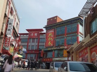 삼선짬뽕 먹고 자장이맛남ㅎ 신포시장서 마을에선 팥빙수가 인상적이었네요.배불러서못먹었다는 맛있었는뎅 신포시장서 닭강정먹고 양념에... 