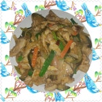 #요리 #저녁 돼지고기 가지 볶음... 박요리 하려다 냉장고에 해동시켜 놓은 돼지고기가 있어 가지썰어서 파마늘기름으로 매콤하게 볶았어요... 