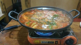 집앞에 .선술집을 알게됐네요..젤비한가격 만삼천원 ..ㅋ..도루묵찌개..만원에.혼술해요..요샌자주.술을마시네요. 혼술의재미가있어서리..... 