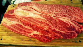 꽃등심 소코기 ㅠ 전 이제 소고기도 빠이빠이나 봐열 아무리 맛나게 꾸버줘도 특유 맛이 또 내 비위를 건드네요ㅠ 남의 살 소야 이제 너 못 묵것다... 