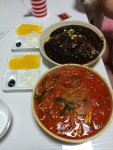 오늘아침은 집근처사는 동생집에서 중국집배달이융ㅎㅎ 오늘은 완전 귀차니즘이 밀려와욧.. 어제 저녁에먹은...설겆이도 안하구있네요... 저는... 
