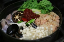 저녁장사는 한식으로 ✔생태찌개 신랑이 생선곤이 워낙좋아해서 생태한마리에 곤이듬뿍 칼칼하고 시원하게 끓여 한상차림 사촌동생까지 와서... 