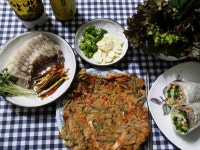 소시지 볶음밥 브리또도 만들었네요... 봉평 우리밀 100퍼 빈대떡이 엄청 쫀닥하네요... 시작하고 있음 랑 들어오겠죠...ㅋㅋ 아들 먹일려고 브리또... 