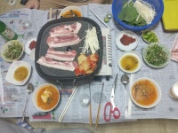 06.15일 아침밥상💕 집에서 삼겹살 파티했어요~~ 2만원치 삼겹이사와서는 셋이서 알맞게 딱 먹었습니당! 지난 사진좀 올리고가겠습니당😊 