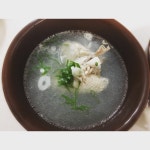닭한마리 사서 닭곰탕이랑 닭개장 해먹었네요 모두들 맛점하세요~^^ 