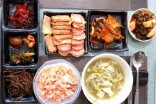 소랑같이구워 줬어요 국은 아침에 끓여먹은 굴콩나물감자국요😁 굴이 슬슬 나오네요ㅋㅋ 모두들 맛난 저녁드세요 