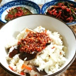 가을이 제철인 무와 표고버섯을 넣어 햅쌀로 밥을 지어요. 들기름을... 표고버섯 우린물로 밥을지어 버섯향이 그윽하니, 가을 별식으로 참 좋아요.... 