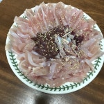 주말에 오랜만에 닭사시미 먹고싶어서~ 닭 바로 잡아서 닭 간이랑 똥집이랑 가슴살 분리해서 육회뜨구 ㅎㅎ 나머지 부분은 닭구이 해먹었어요... 
